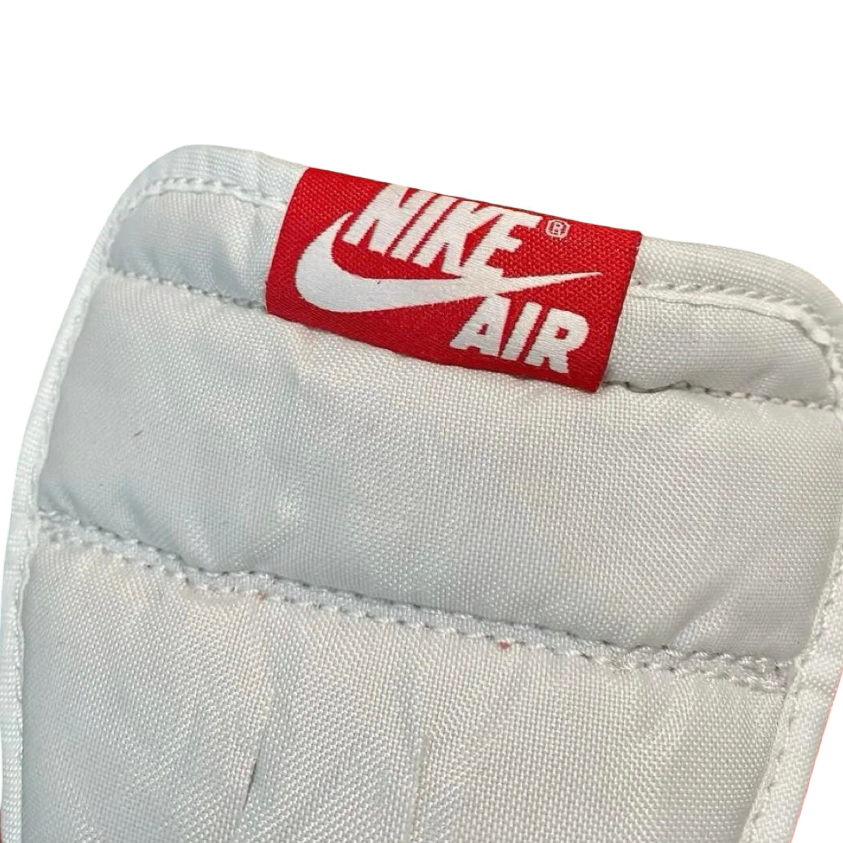 Air Jordan 1 Low Retro OG Chicago 2025 White Varsity Red Black