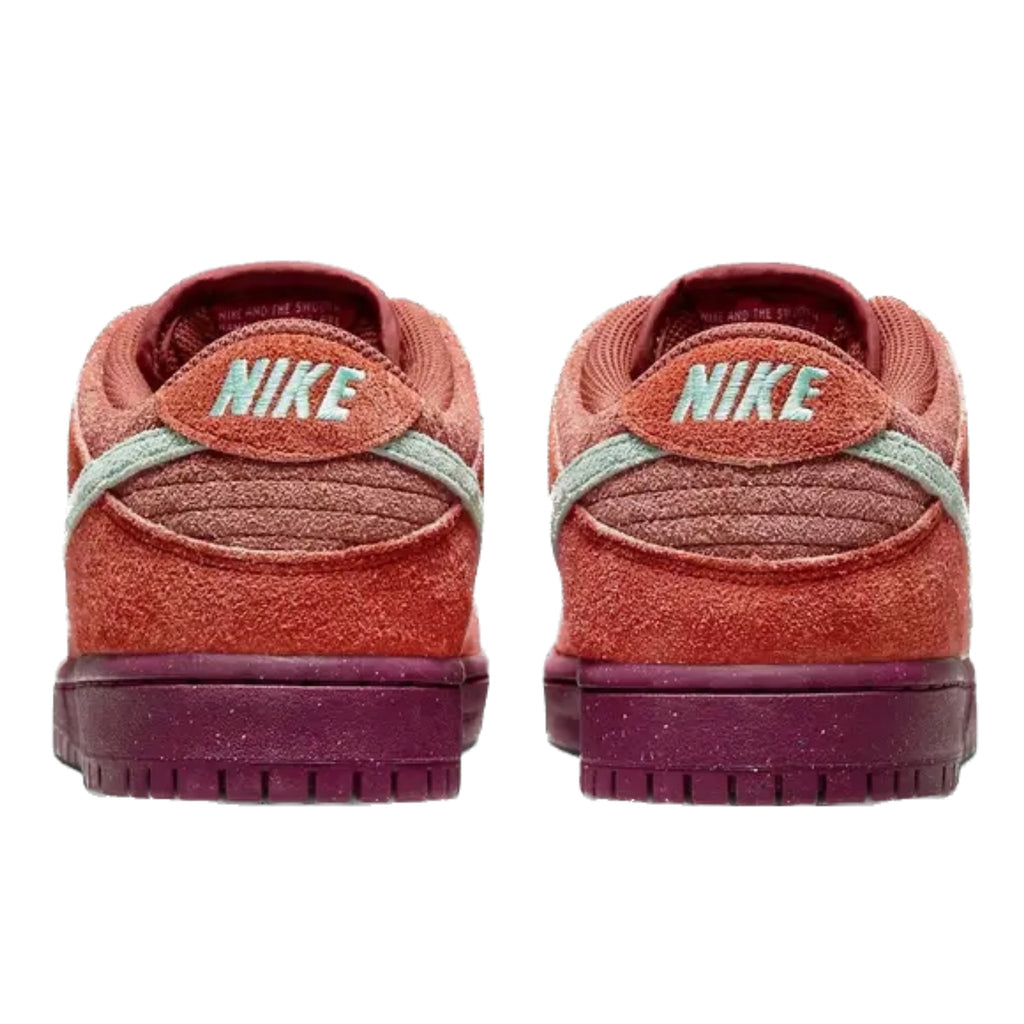 Nike SB Dunk Low Mystic Red Rosewood Emerald Rise Rugged Orange