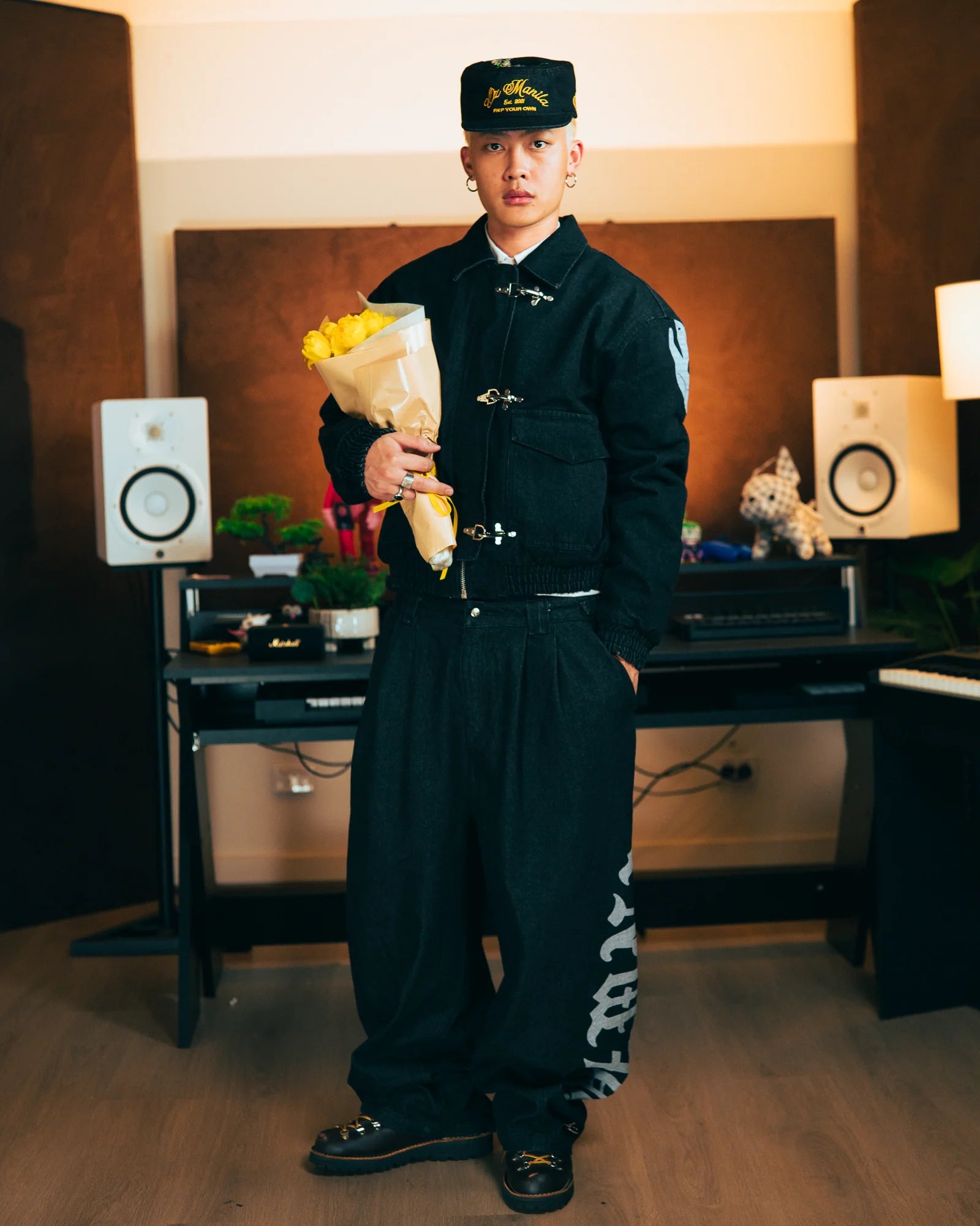OZMNL iLustrado Clasp Buckle Pants