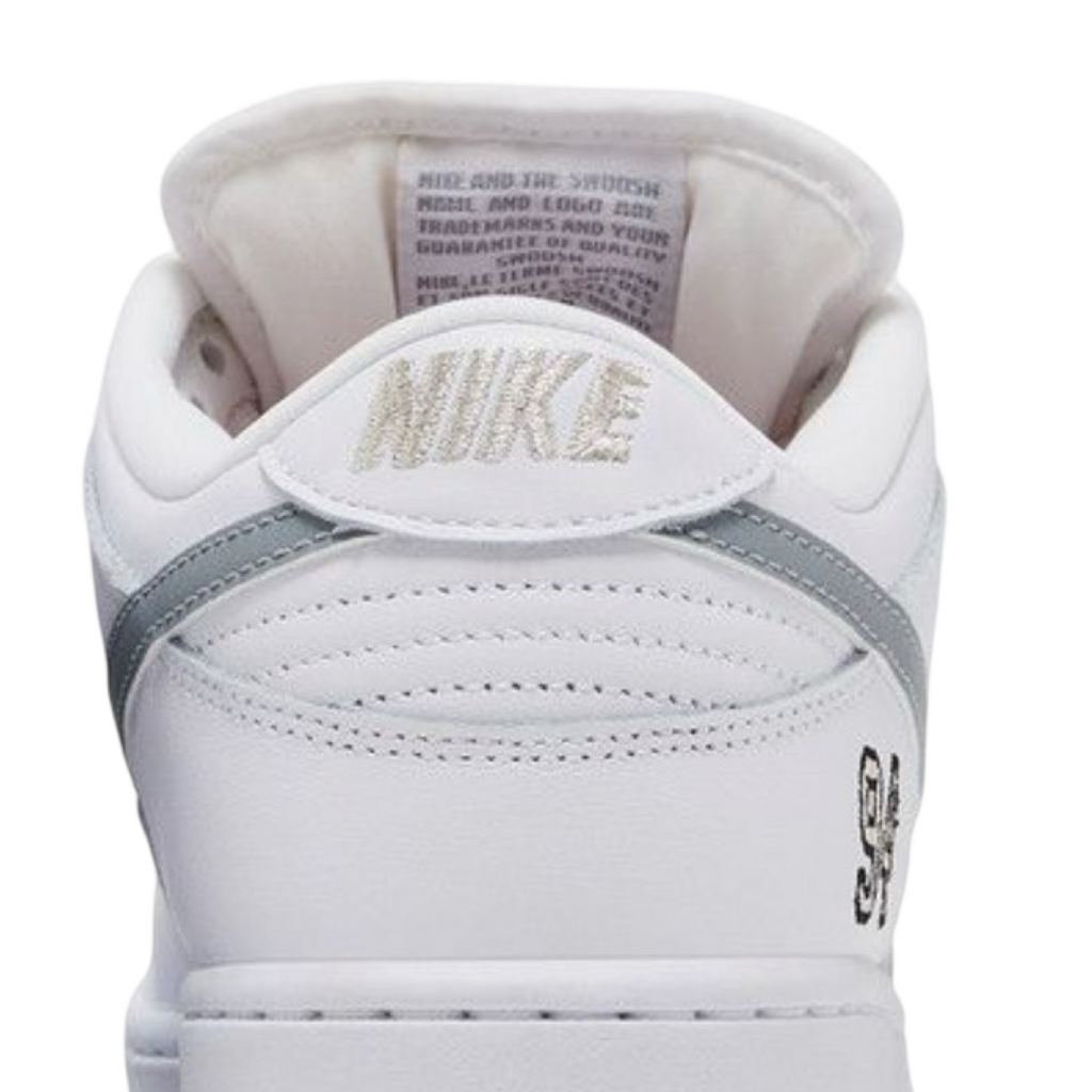 Supreme x Nike SB Dunk Low Pro QS Racer Blue Metallic Silver