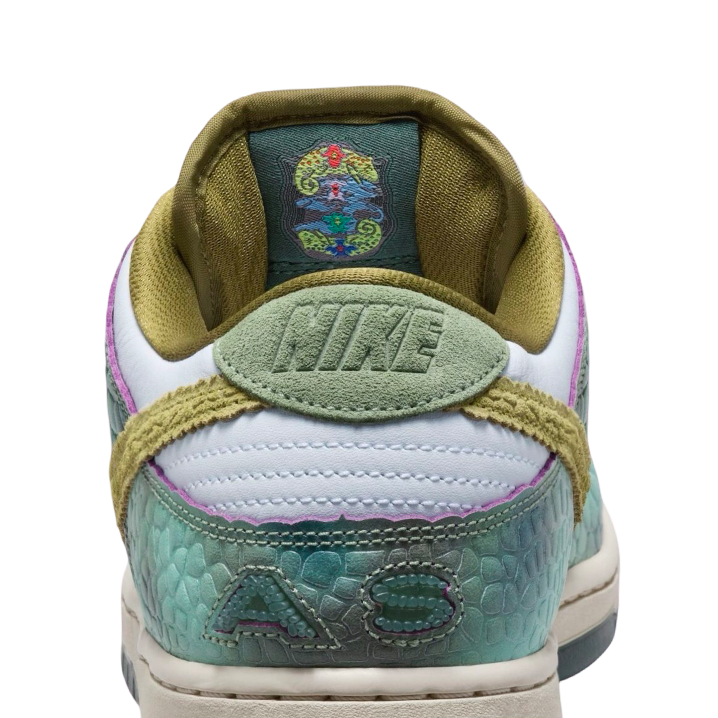 SB Dunk Low Pro QS Oil Green Desert Moss White