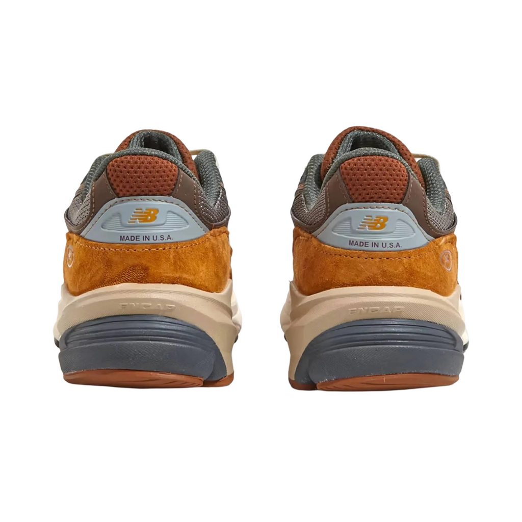 New Balance Carhartt 990v6 Brown