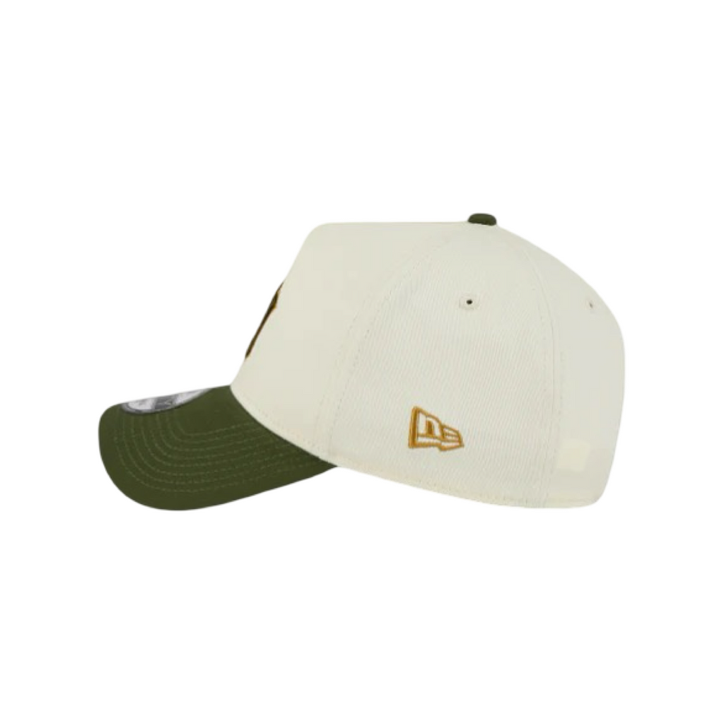 New Era 9Forty A-Frame Metallic Script New York Yankees White Gold Green Snapback Cap