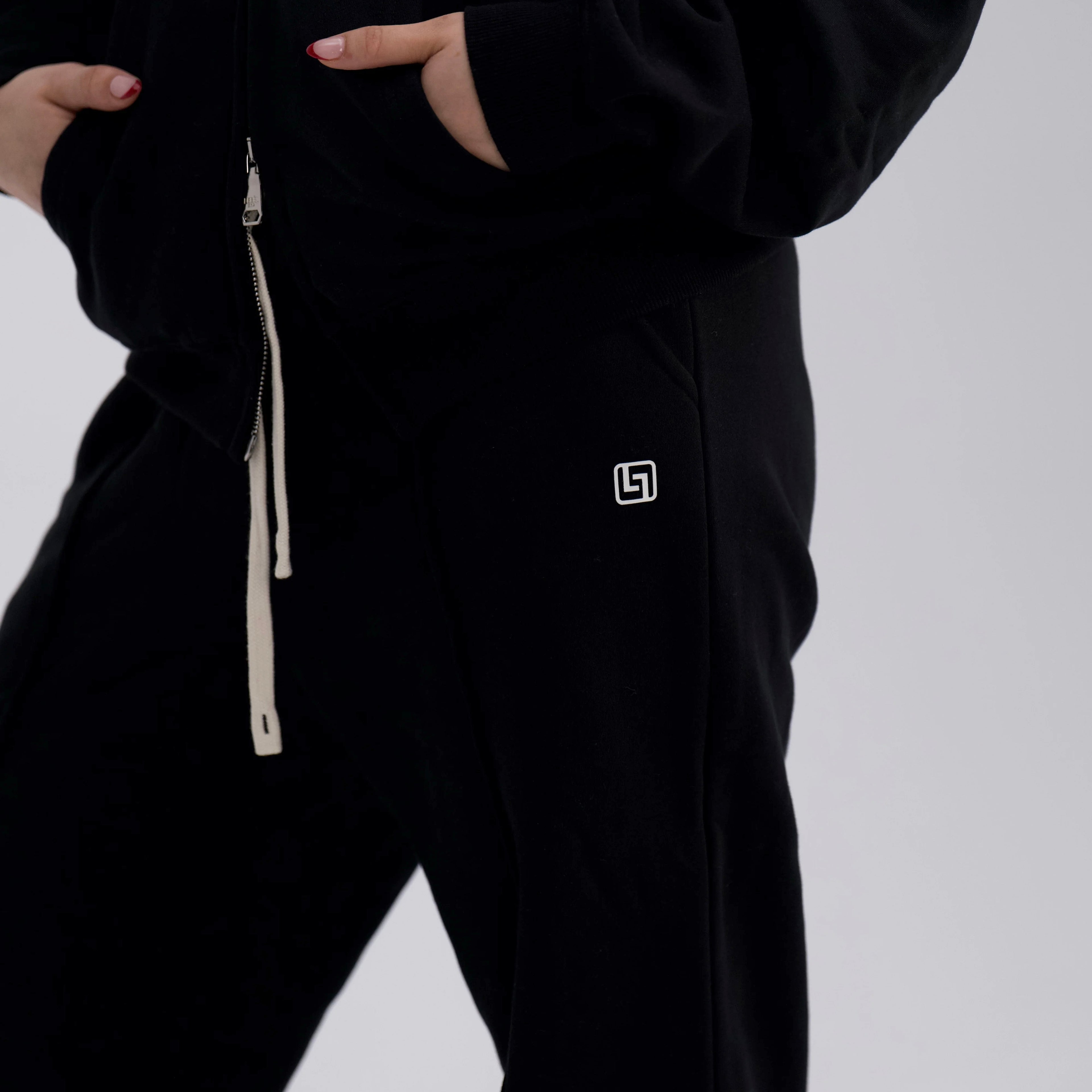 LEBEL Sweatpants Black