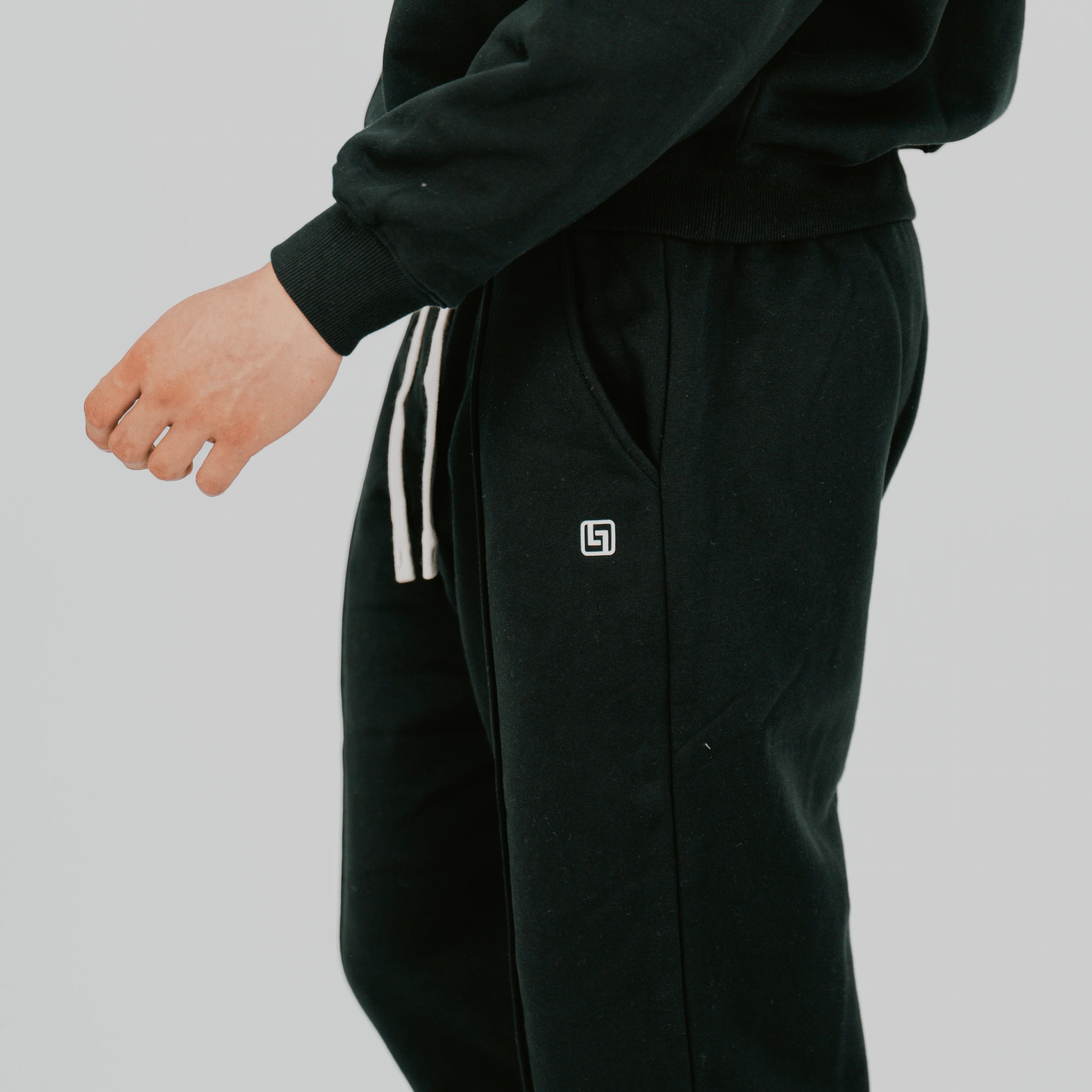 LEBEL Sweatpants Black