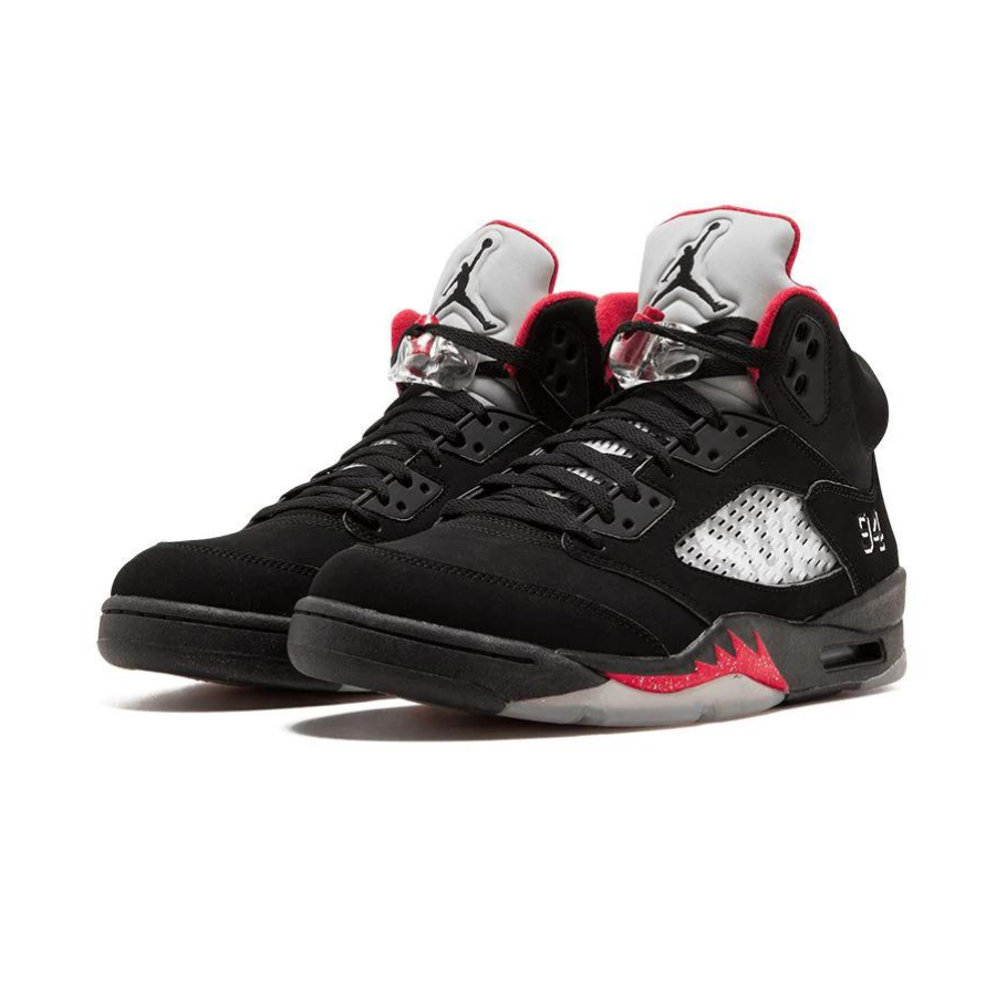 Supreme x Air Jordan 5 Retro Noir Varsity Rogue Red