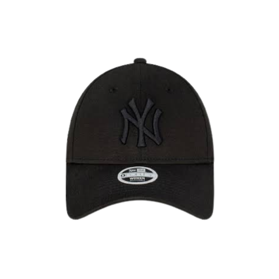 Women's New Era 940 Pre-Curved Visor New York Yankees Black on Black Jersey Clothstrap Cap