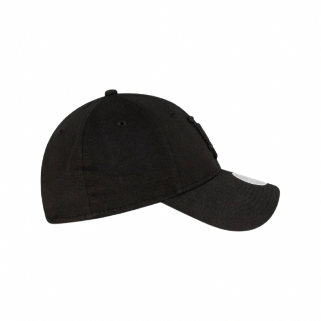 Women's New Era 940 Pre-Curved Visor LA Dodgers Black on Black Jersey Clothstrap Cap
