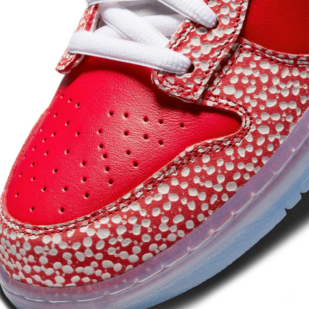 Dunk SB Low Stingwater Magic Mushroom by Nike