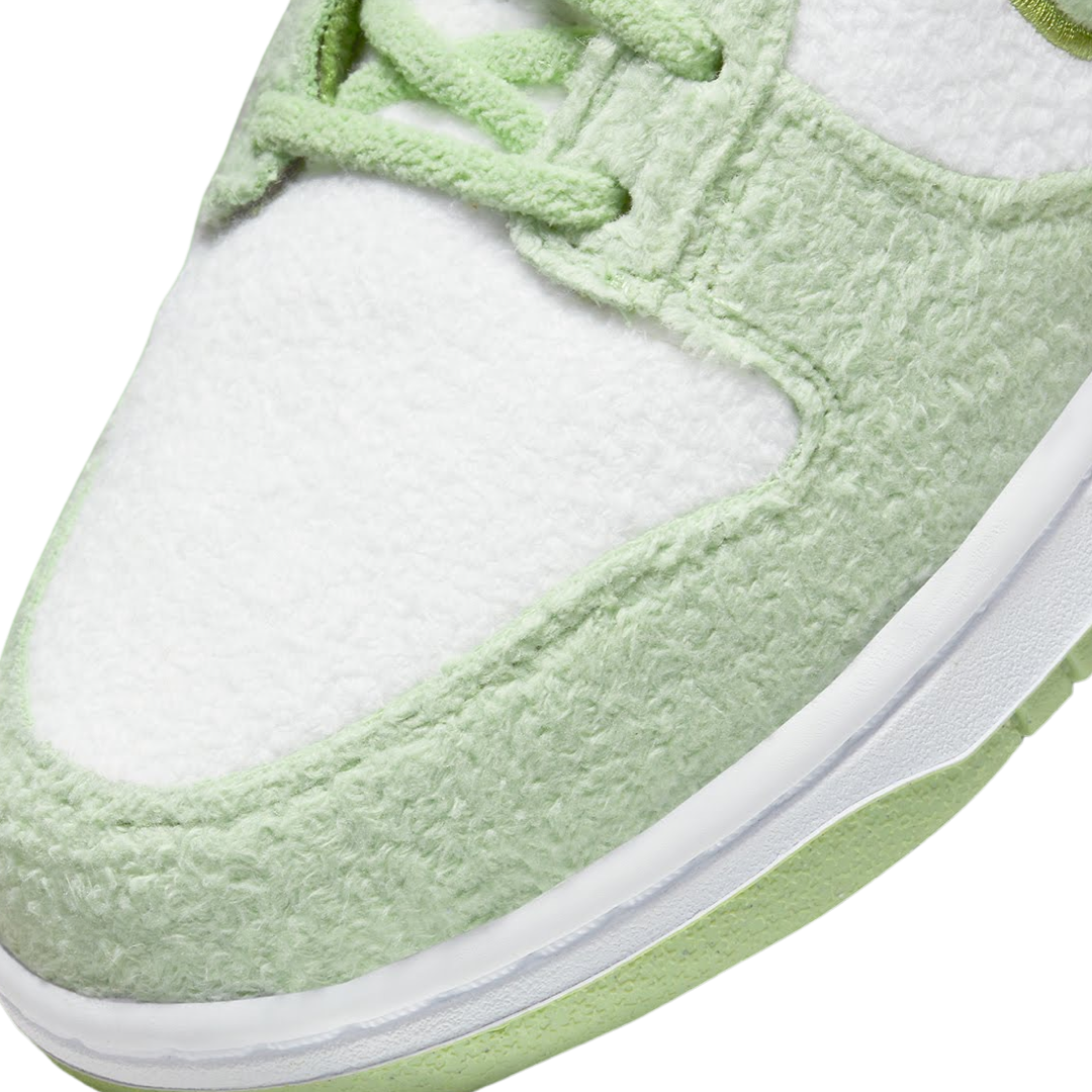 Nike Women's Dunk Low Honeydew SE Honeydew Phantom