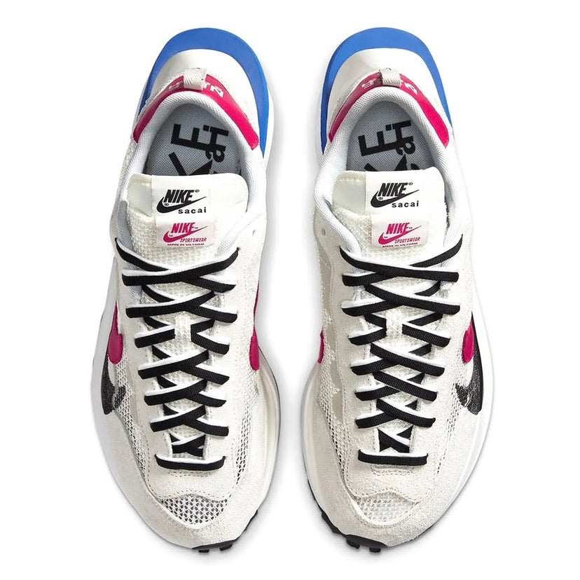 Sacai x Nike Vaporwaffle Sail Sports Fuchsia Lightbone Game Royal by Nike