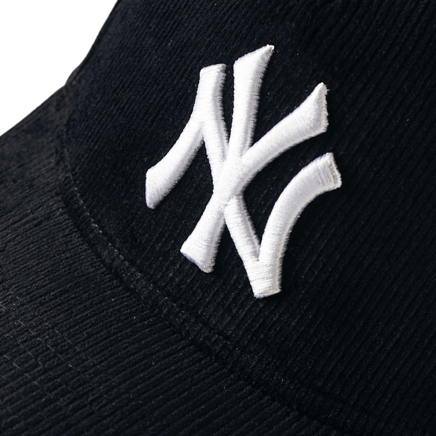 Women's New Era 940 CS New York Yankees Corduroy Black White Clothstrap