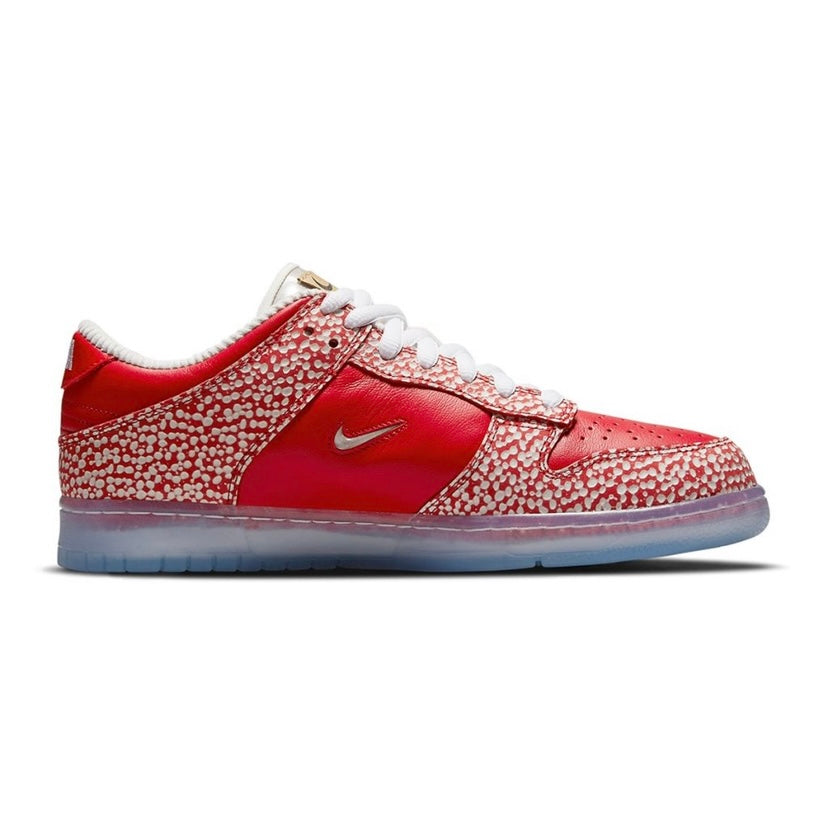 Dunk SB Low Stingwater Magic Mushroom by Nike