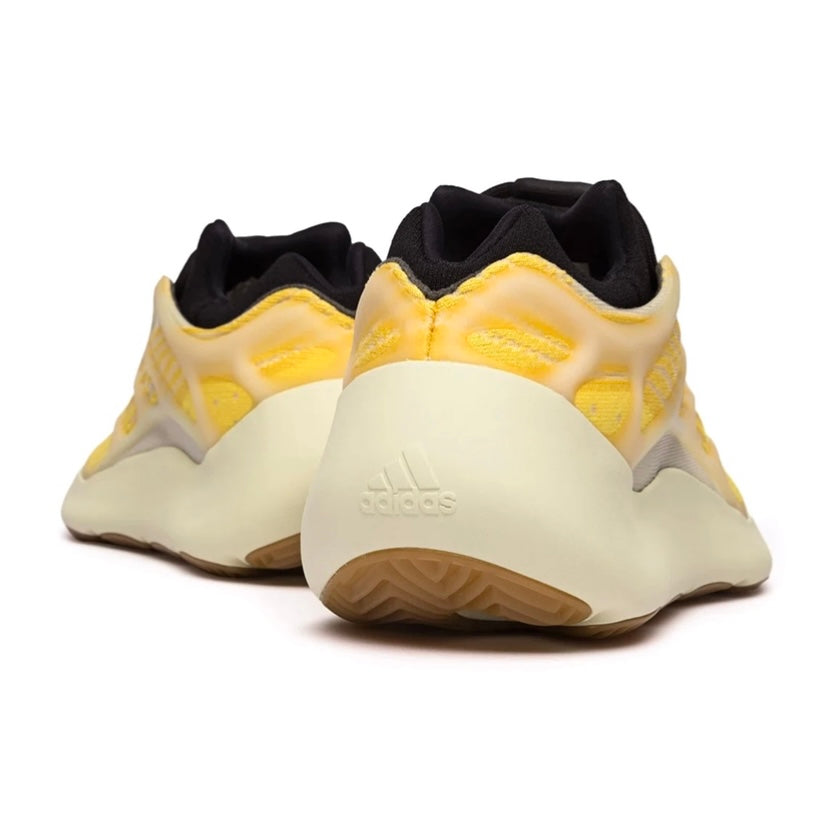 Yeezy 700 V3 Mono Safflower HP5425