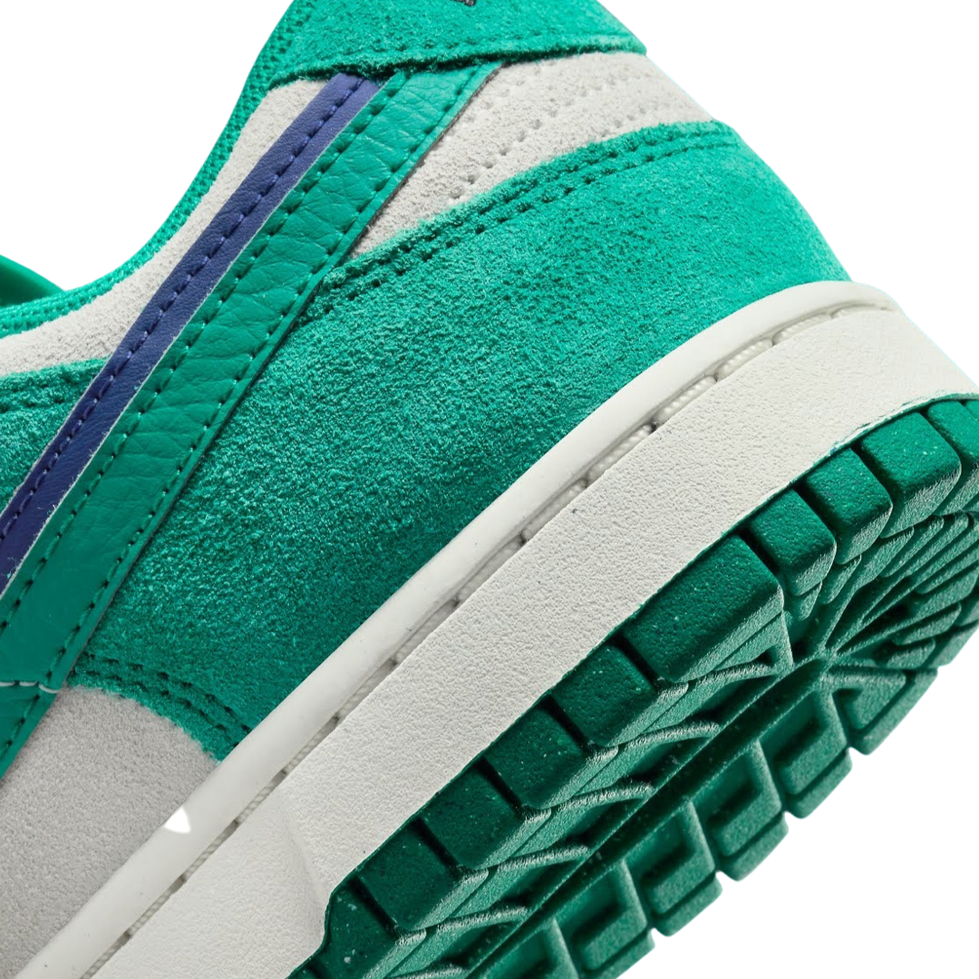 Women's Nike Dunk Low Neptune 85 Sail Lapis Off Noir Neptune Green