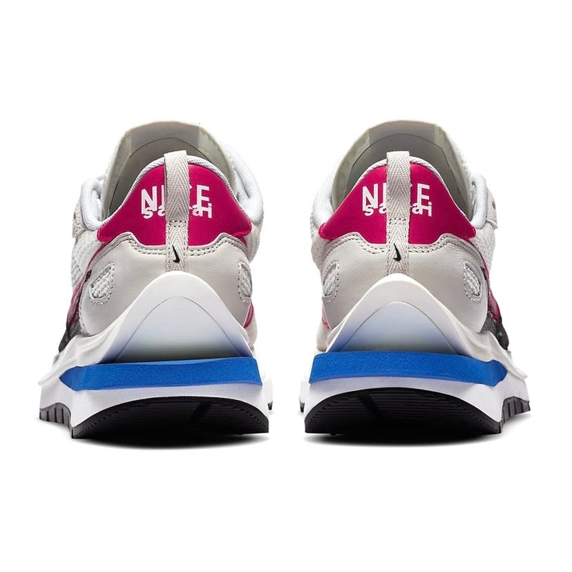 Sacai x Nike Vaporwaffle Sail Sports Fuchsia Lightbone Game Royal by Nike