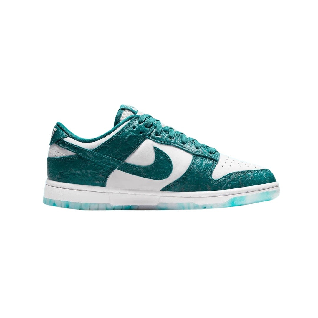 Women's Nike Dunk Low Ocean Summit White Bright Spruce