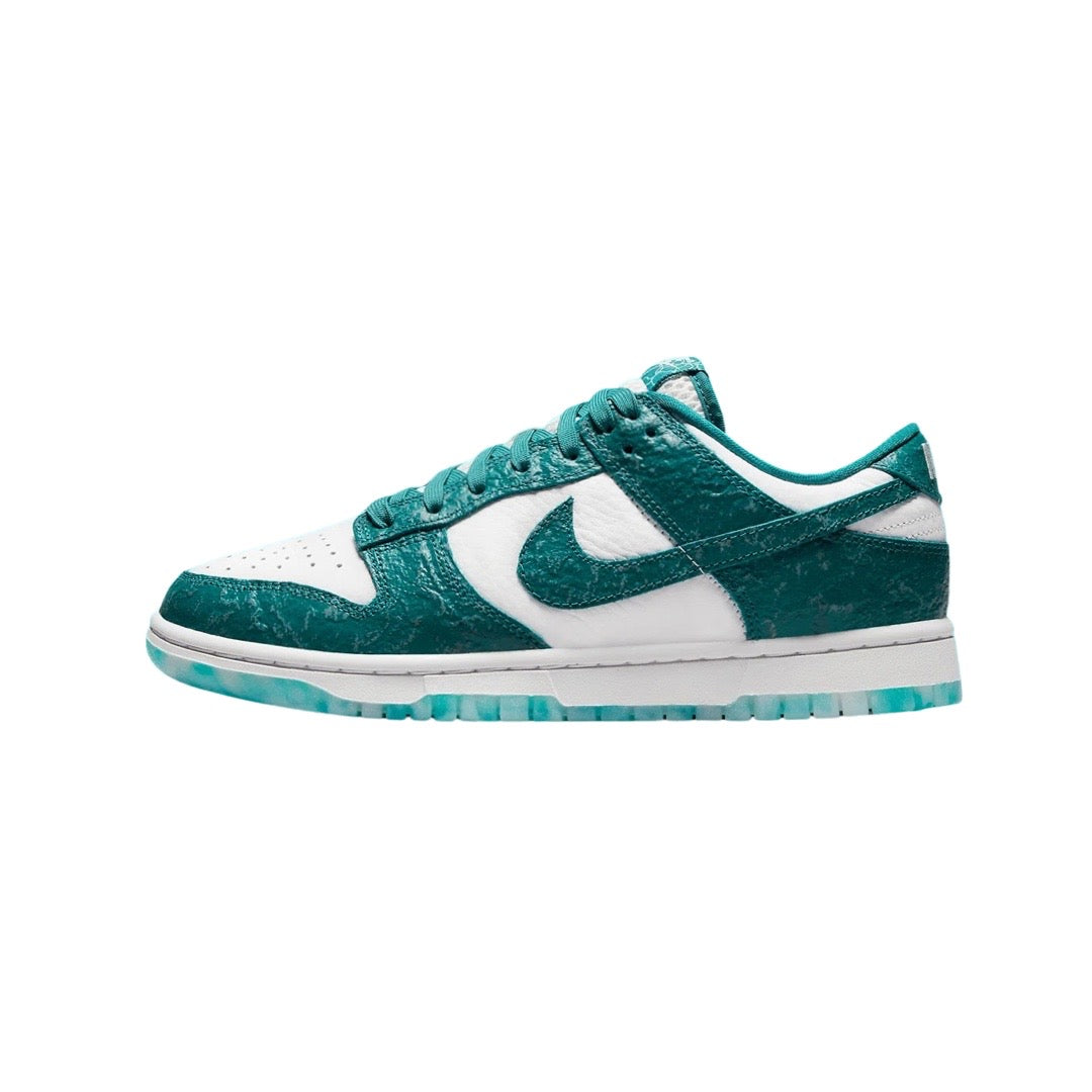 Women's Nike Dunk Low Ocean Summit White Bright Spruce