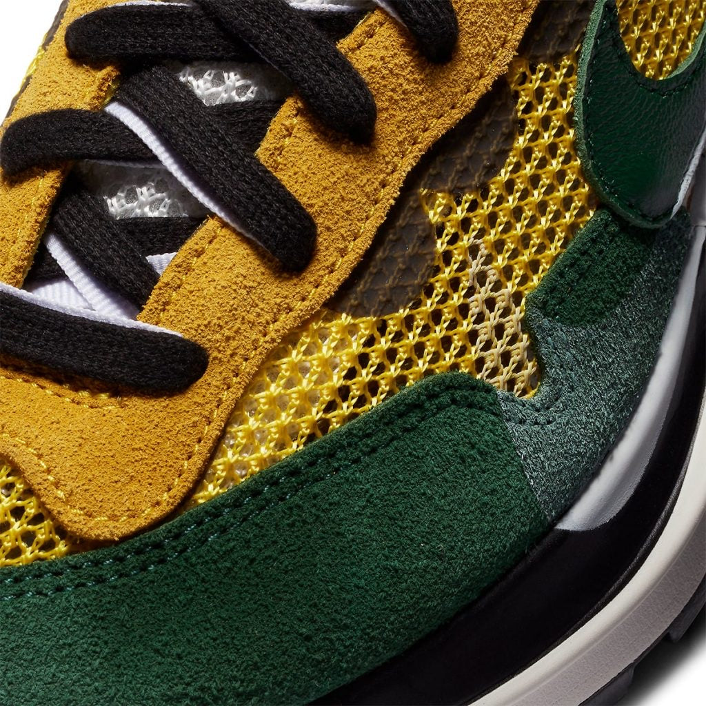 Nike x Sacai Vaporwaffle Tour Yellow Gorge Green