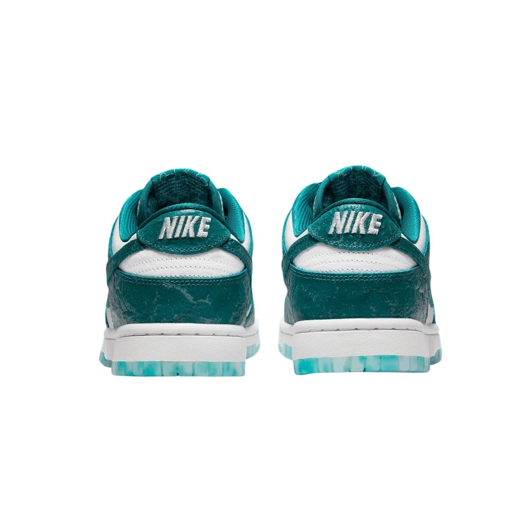 Women's Nike Dunk Low Ocean Summit White Bright Spruce